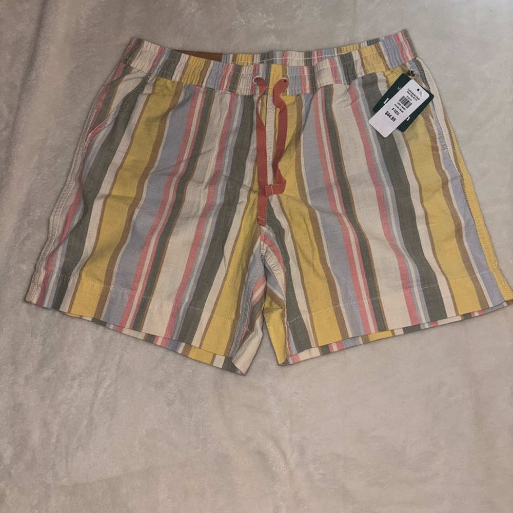 woman’s size 8 L.L. Bean new with tags shorts